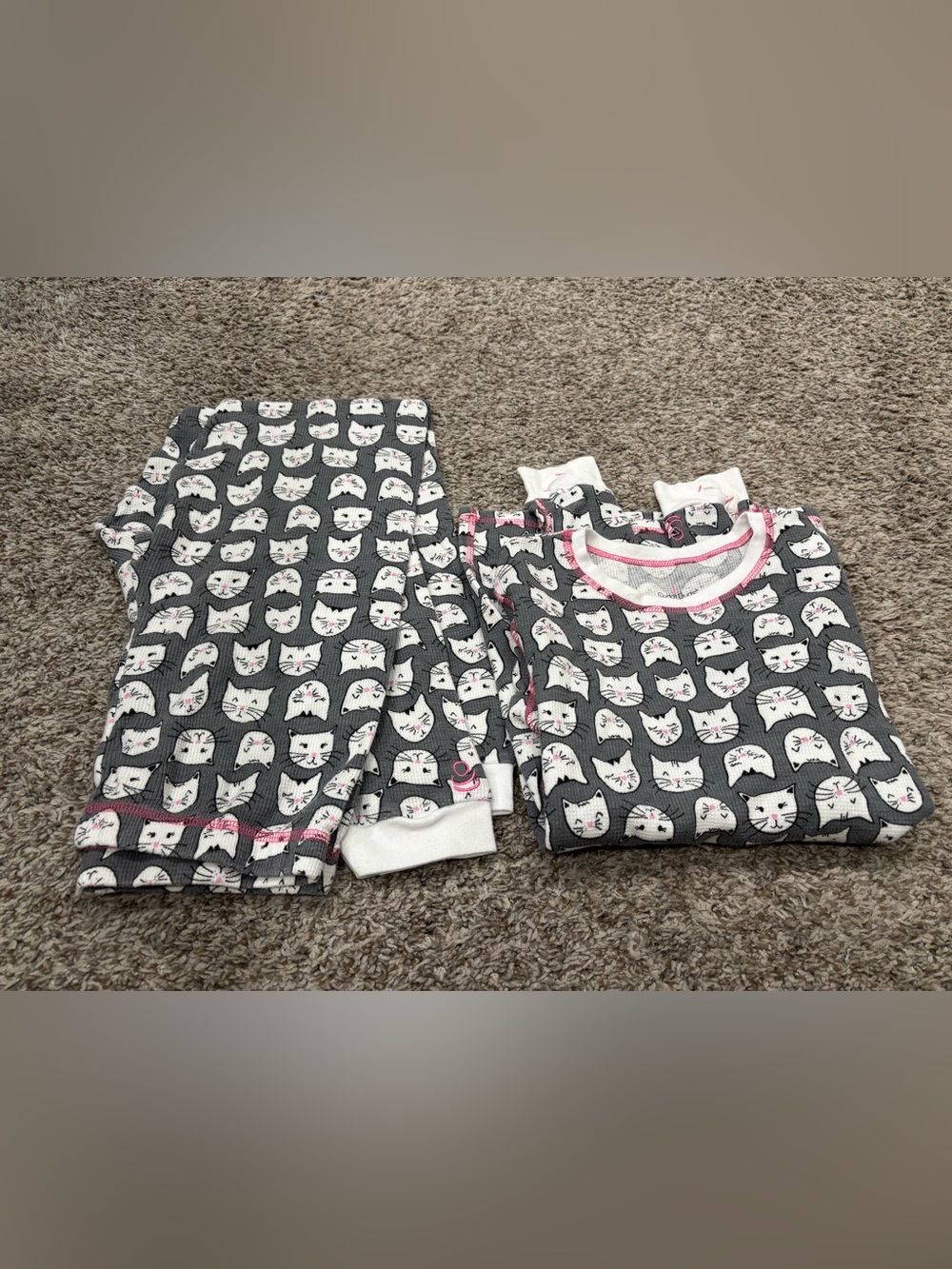 Girls Gray XL Cuddl Duds Long Thermal Underwear Cat Print  Set with Pink Accents